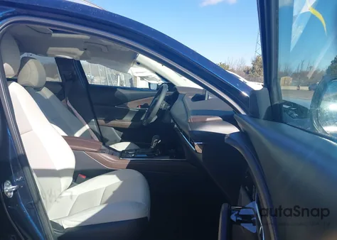 2025 Mazda Cx-30 2.5 S Premium Package из США, поврежденный, VIN 3MVDMBDM9SM780657